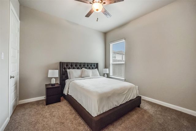 4204 Weathered Oak Drive, Houston, TX 77080