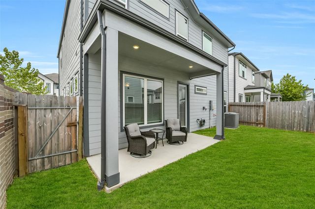 4204 Weathered Oak Drive, Houston, TX 77080