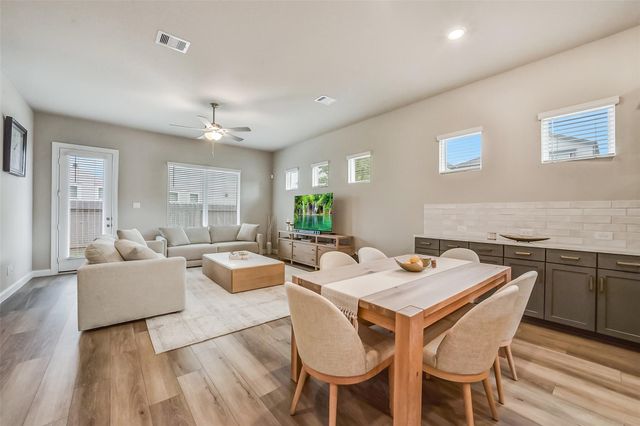 4204 Weathered Oak Drive, Houston, TX 77080