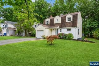 62 Buff Road, Tenafly, NJ 07670