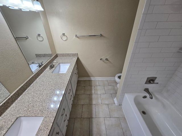 93 W High Oaks Circle, Spring, TX 77380