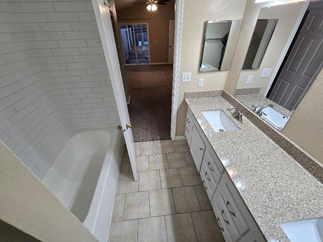 93 W High Oaks Circle, Spring, TX 77380