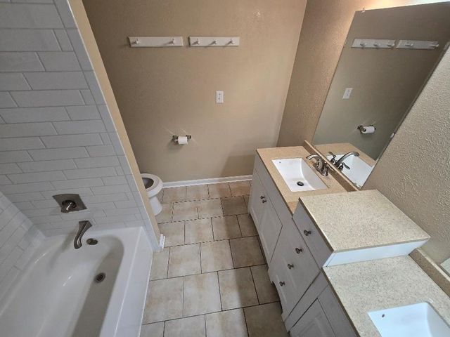 93 W High Oaks Circle, Spring, TX 77380