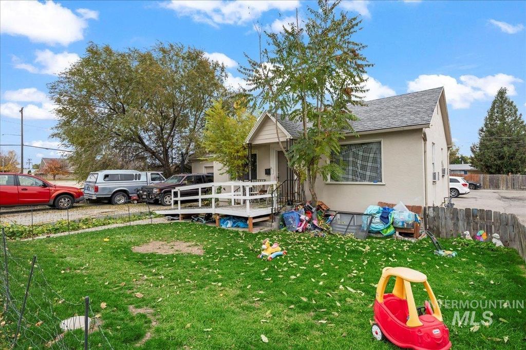 2008 E Linden Street, Caldwell, ID 83605