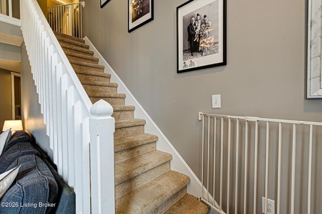 4710 Middlesex Dr, Louisville, KY 40245