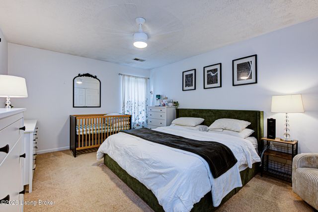 4710 Middlesex Dr, Louisville, KY 40245