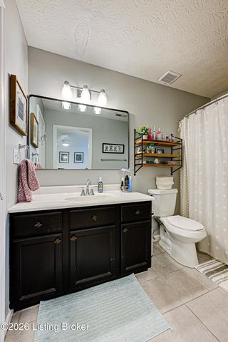 4710 Middlesex Dr, Louisville, KY 40245