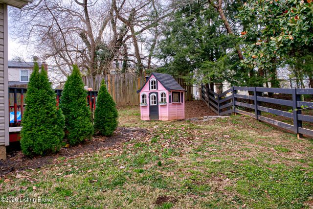 4710 Middlesex Dr, Louisville, KY 40245