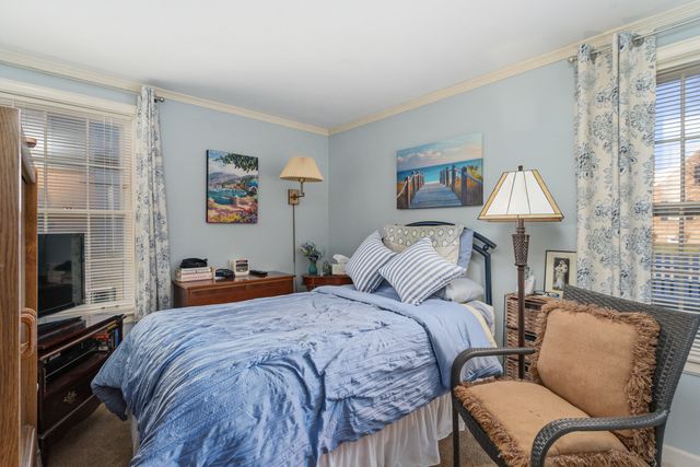 1010 W Elm Street, Arlington Heights, IL 60004