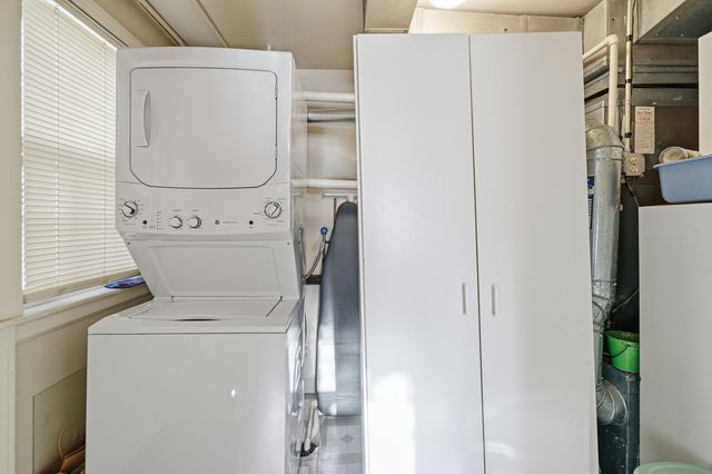 1010 W Elm Street, Arlington Heights, IL 60004