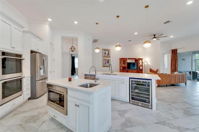 618 MANNS HARBOR DRIVE, Apollo Beach, FL 33572