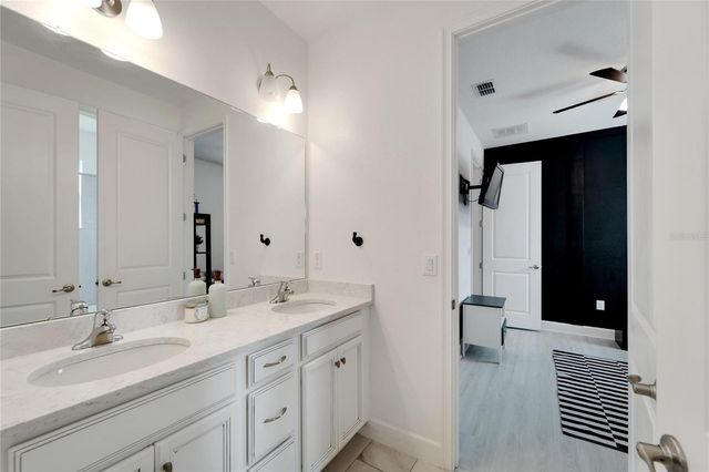 618 MANNS HARBOR DRIVE, Apollo Beach, FL 33572