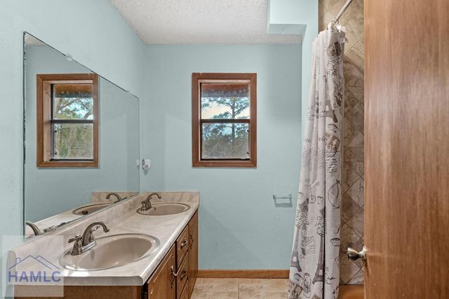 531 Gene Bland Road, Jesup, GA 31545