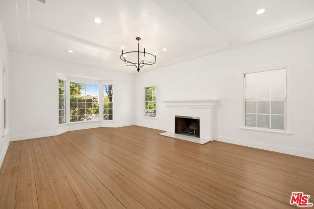 211 S Formosa Avenue, Los Angeles, CA 90036