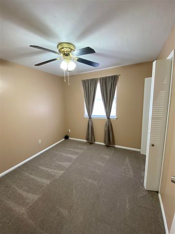 4607 NW Lincoln Ave, Lawton, OK 73505