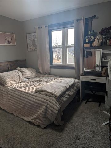 1812 Sloan Street, Eau Claire, WI 54703