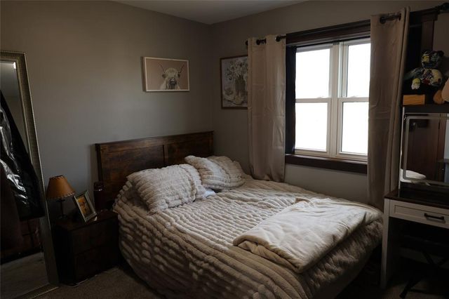 1812 Sloan Street, Eau Claire, WI 54703