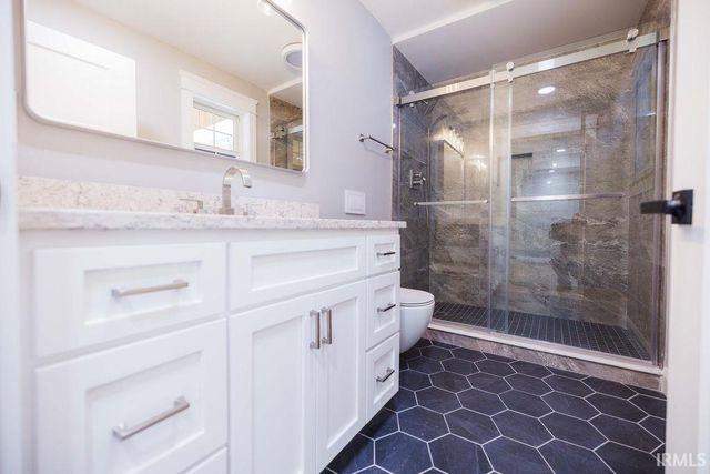 633 S Ravencrest Avenue, Bloomington, IN 47401