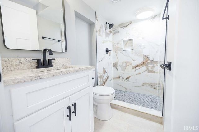 633 S Ravencrest Avenue, Bloomington, IN 47401