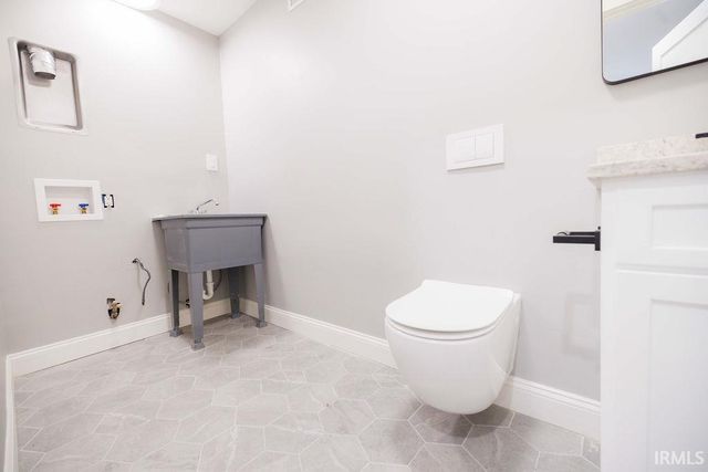 633 S Ravencrest Avenue, Bloomington, IN 47401