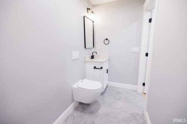 633 S Ravencrest Avenue, Bloomington, IN 47401