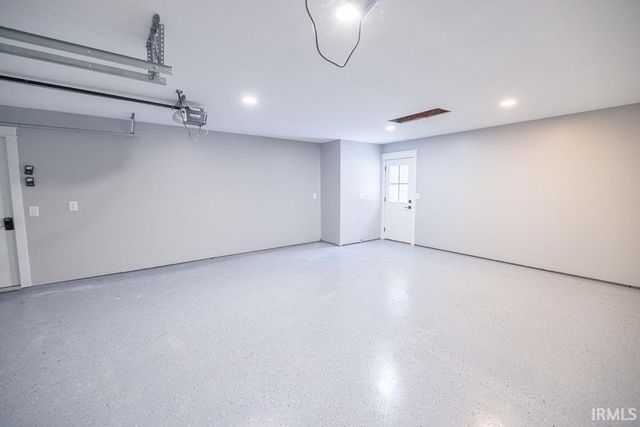 633 S Ravencrest Avenue, Bloomington, IN 47401