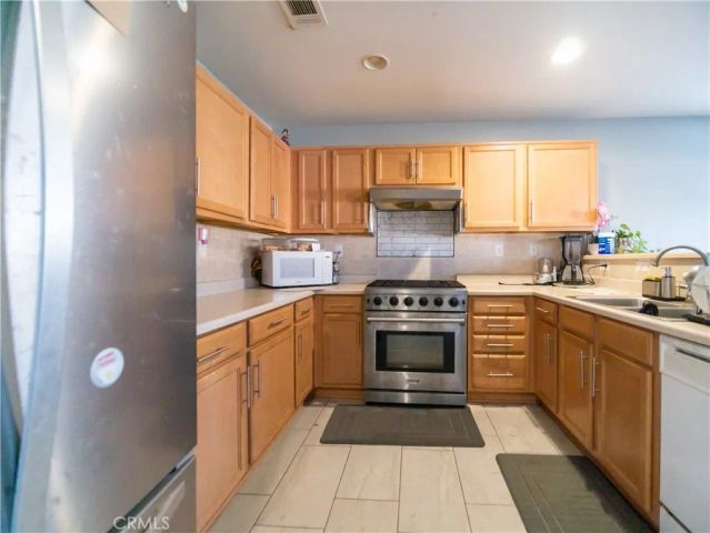 16066 Pawnee Place, Victorville, CA 92394