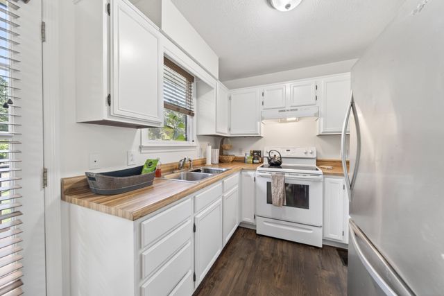 7190 Bahne Rd, Fairview, TN 37062