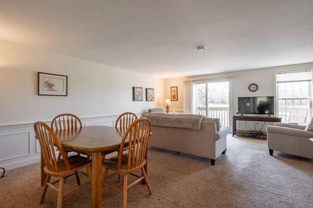 8 Veterans Road Unit 8, Amherst, NH 03031