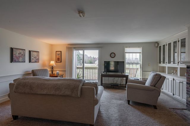 8 Veterans Road Unit 8, Amherst, NH 03031