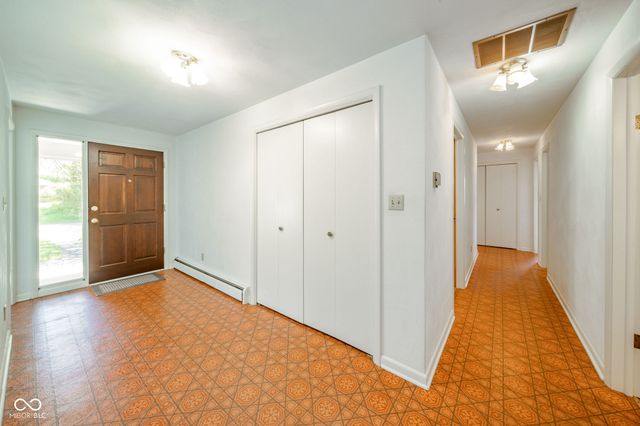 1016 Brunswick Way, Anderson, IN 46012