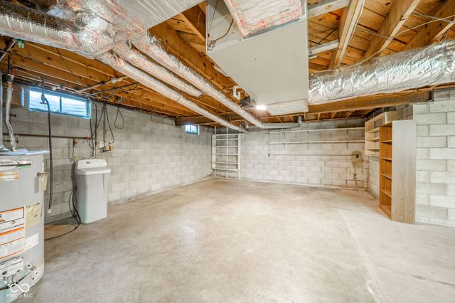 1016 Brunswick Way, Anderson, IN 46012