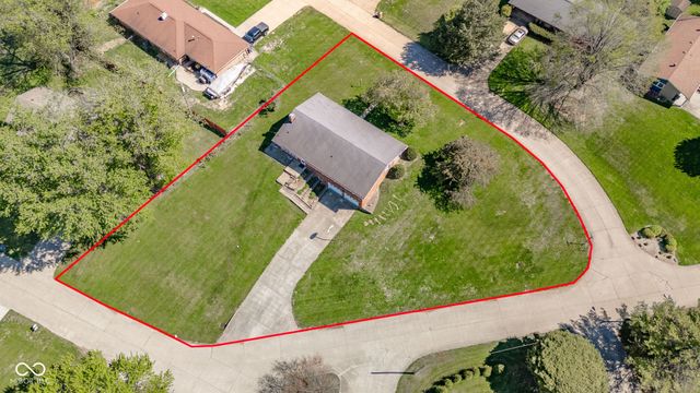 1016 Brunswick Way, Anderson, IN 46012