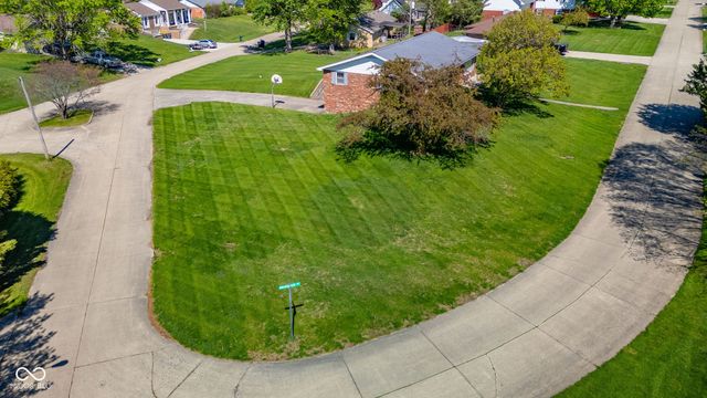 1016 Brunswick Way, Anderson, IN 46012