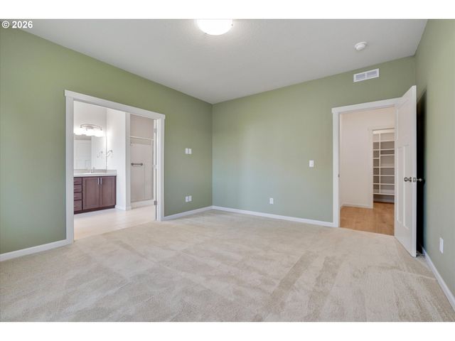 1917 N HYSSOP St, Canby, OR 97013