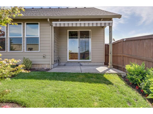 1917 N HYSSOP St, Canby, OR 97013