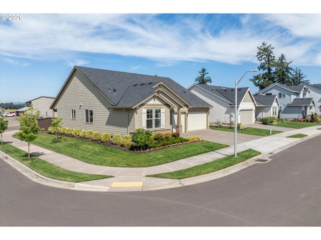 1917 N HYSSOP St, Canby, OR 97013