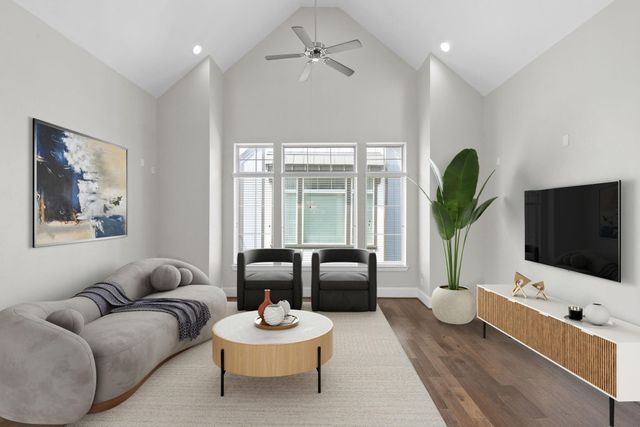 702 N Shepherd Drive, Houston, TX 77007