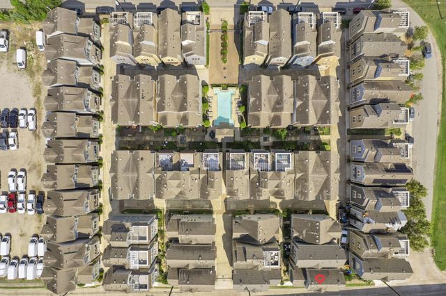 702 N Shepherd Drive, Houston, TX 77007