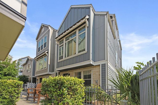 702 N Shepherd Drive, Houston, TX 77007