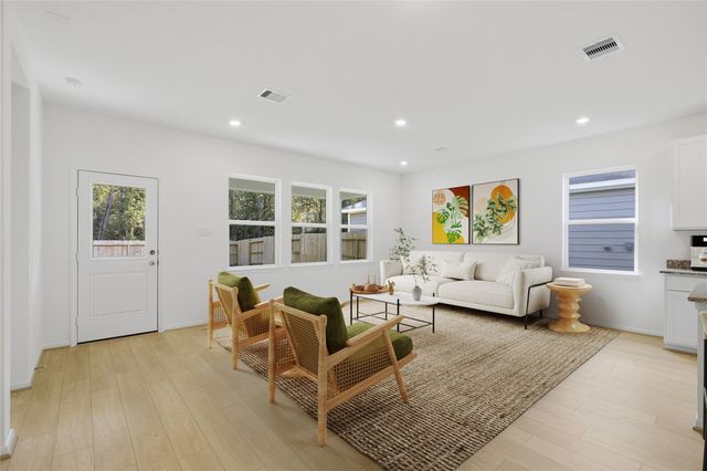 131 Daylight Crest Drive, Crosby, TX 77532