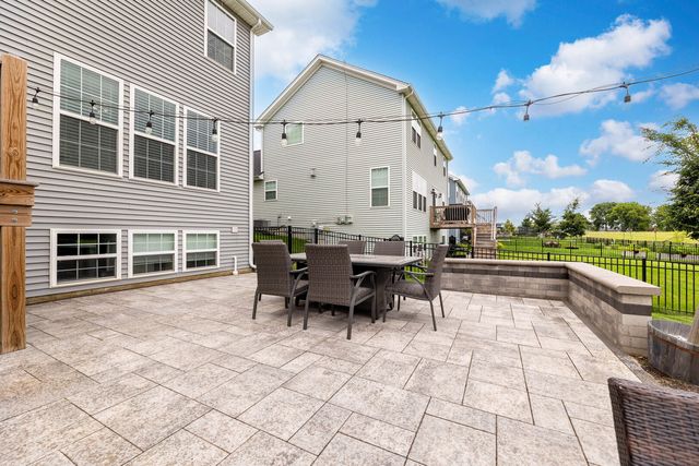 12333 S Prairie Ridge Lane, Plainfield, IL 60585