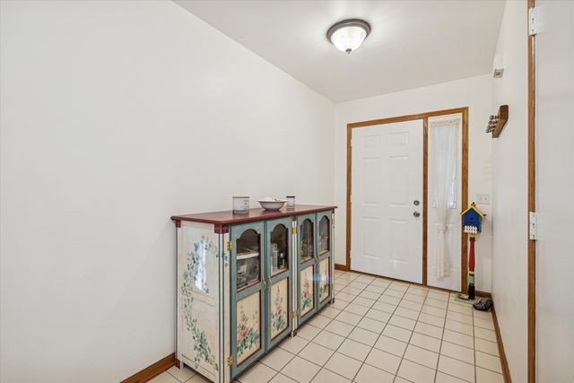 518 Silver Aspen Circle, Crystal Lake, IL 60014