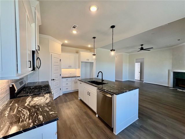 1900 Bugg Street, Pea Ridge, AR 72751