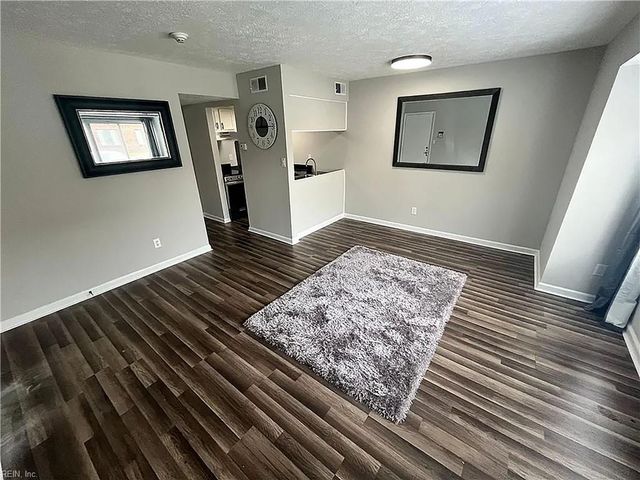 151 Pacific DR 4, Hampton, VA 23666