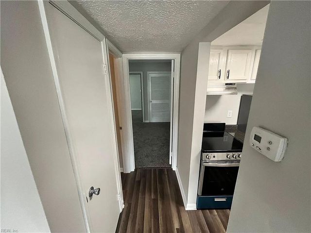 151 Pacific DR 4, Hampton, VA 23666