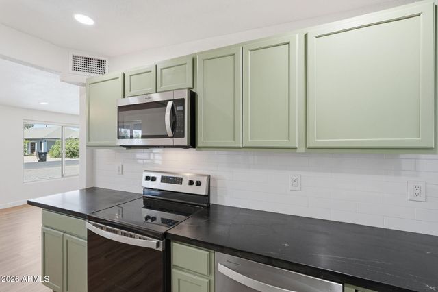 2230 W CAMBRIDGE Avenue, Phoenix, AZ 85009