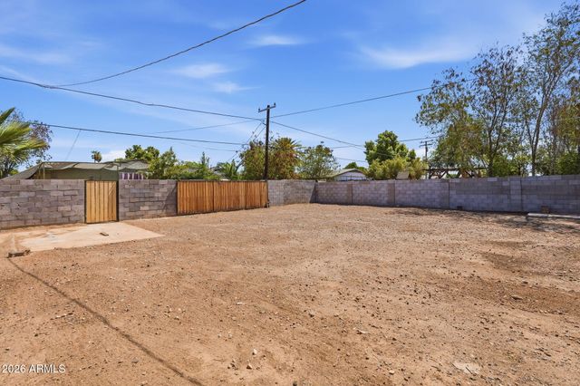 2230 W CAMBRIDGE Avenue, Phoenix, AZ 85009