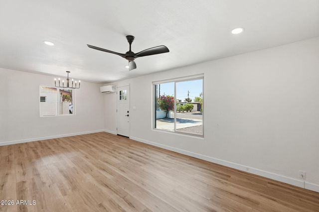 2230 W CAMBRIDGE Avenue, Phoenix, AZ 85009