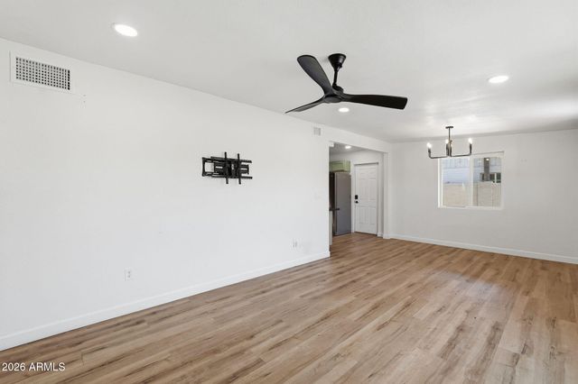2230 W CAMBRIDGE Avenue, Phoenix, AZ 85009